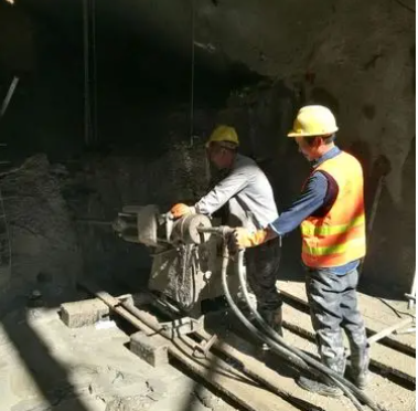 安居水下抗分散灌浆料特点 水下不分散注浆料介绍